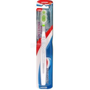 Aquafresh Intense Clean, 1 шт., Зубная щетка средней жесткости